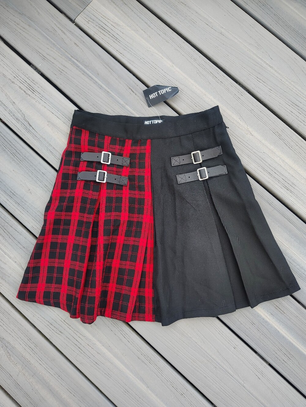 Hot Topic Red and Black Plaid & Pleated Mini Skirt